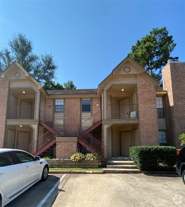 Building Photo - 2401 Sycamore Ave