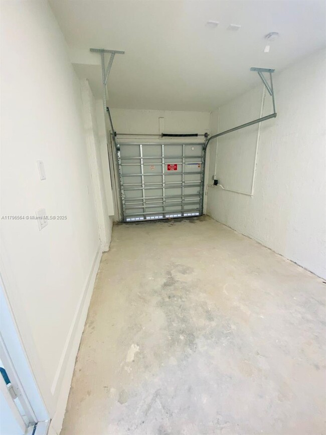 Building Photo - 11976 SW 244 Ln