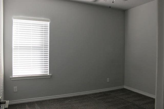 Building Photo - 639 Point Vista Dr