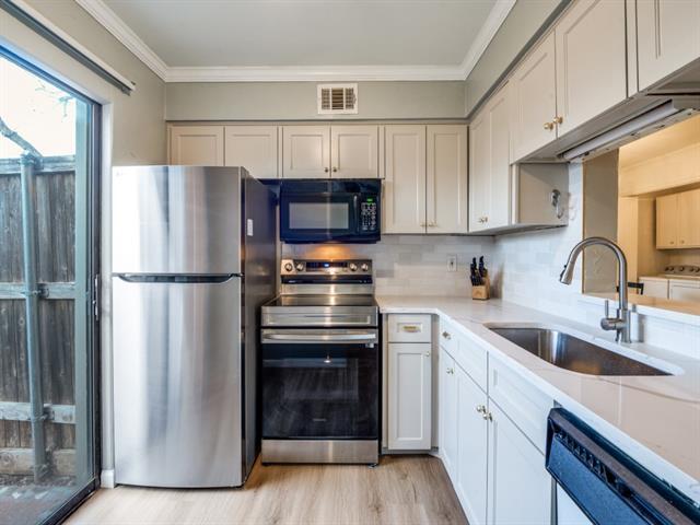 Building Photo - 14800 Enterprise Dr