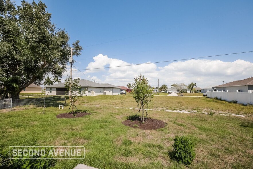 Building Photo - 1411 NW 9th Ave