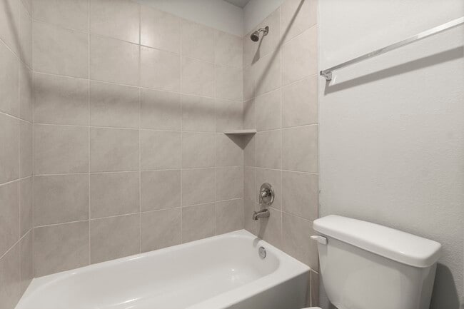 Building Photo - 13522 Luke Pr Ct