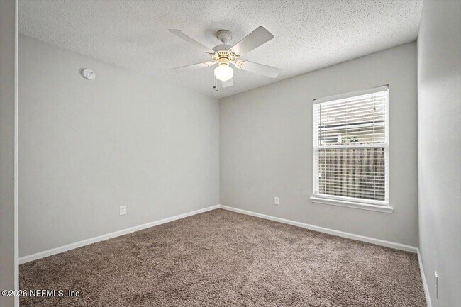 Building Photo - 133 Dragonfly Dr