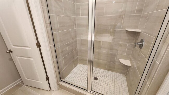 Building Photo - 1625 Villageside Ct