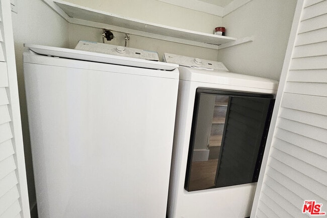 Building Photo - 126 Casuda Canyon Dr