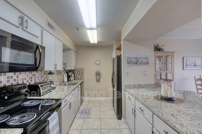 Building Photo - 1601 N Central Ave