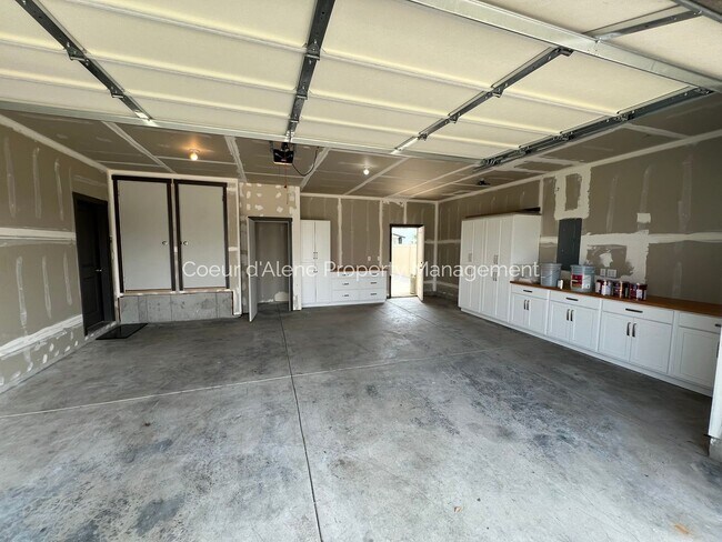 Building Photo - 3 bed house in Woodbridge