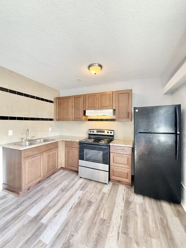 Building Photo - 551 N Ridgewood Ave