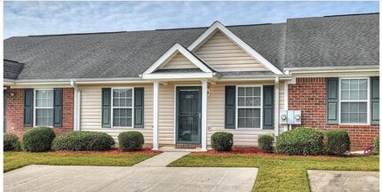 Building Photo - Updated 2 BR, 2 BA Townhome