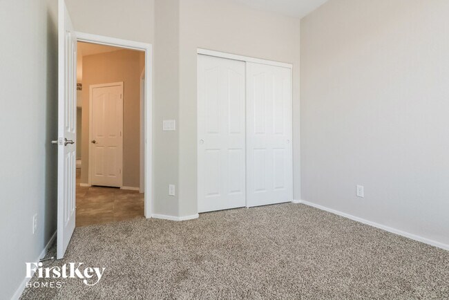 Building Photo - 9707 N 179th Dr