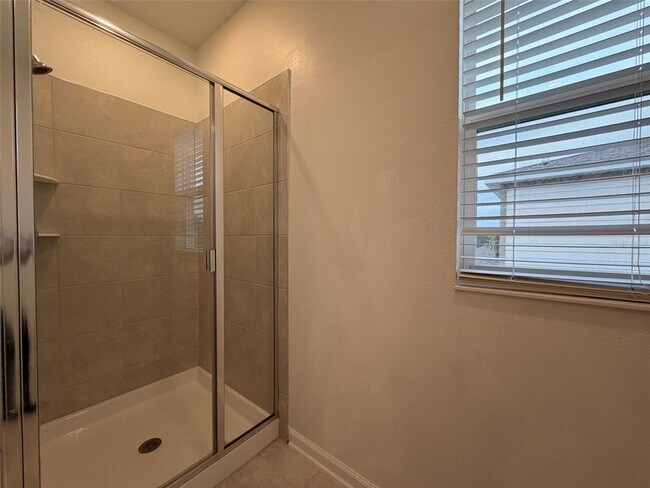 Building Photo - 2030 Shaggy Fisher Dr