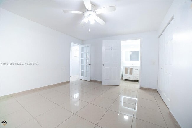 Building Photo - 12615 E Randall Park Dr