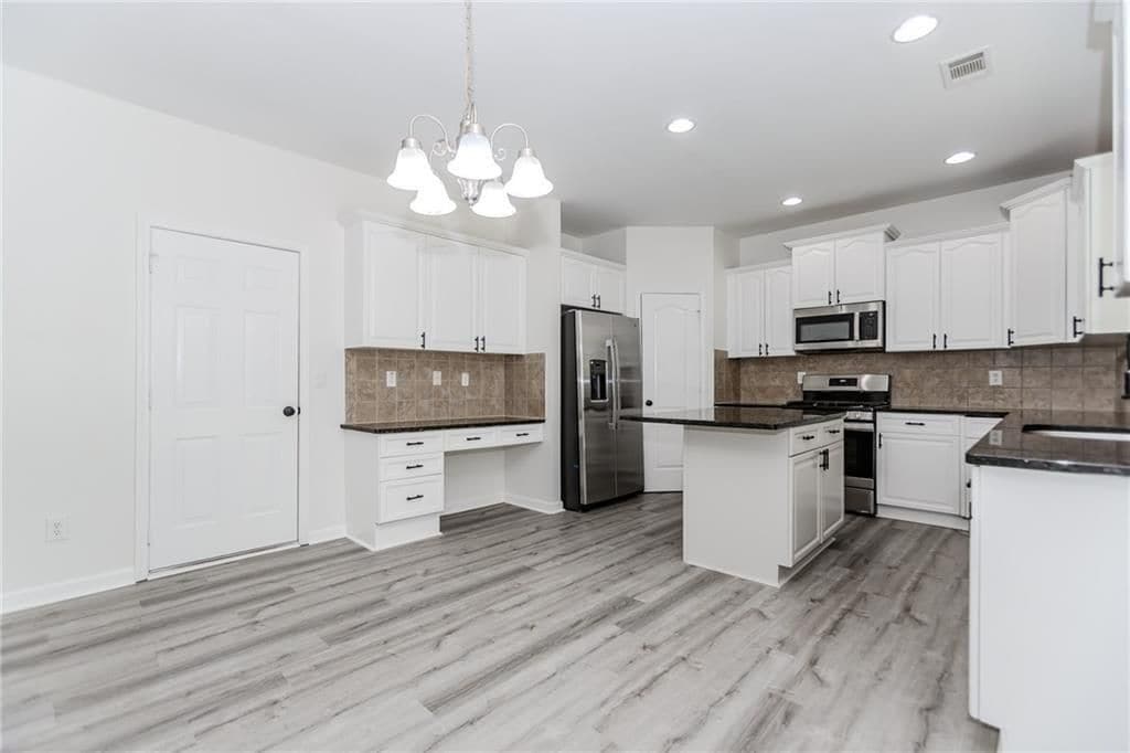 Building Photo - 2023 Jameson Cir NE