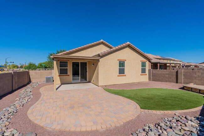 Primary Photo - Gladden Farms Home