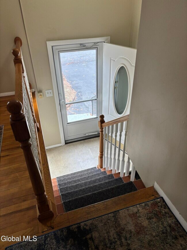 Building Photo - 52 Trottingham Rd