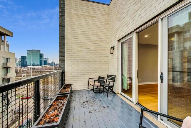 Building Photo - 650 N Morgan St