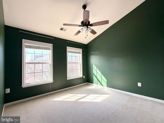 Building Photo - 43086 Shadow Terrace