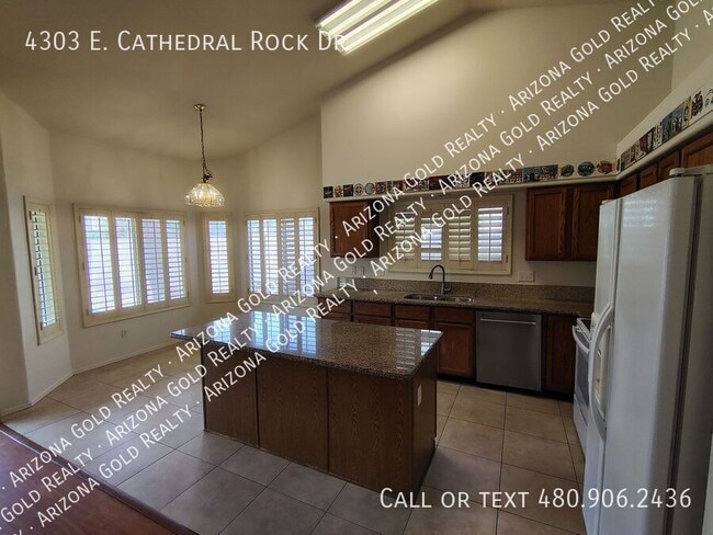 Building Photo - 4303 E Cathedral Rock Dr