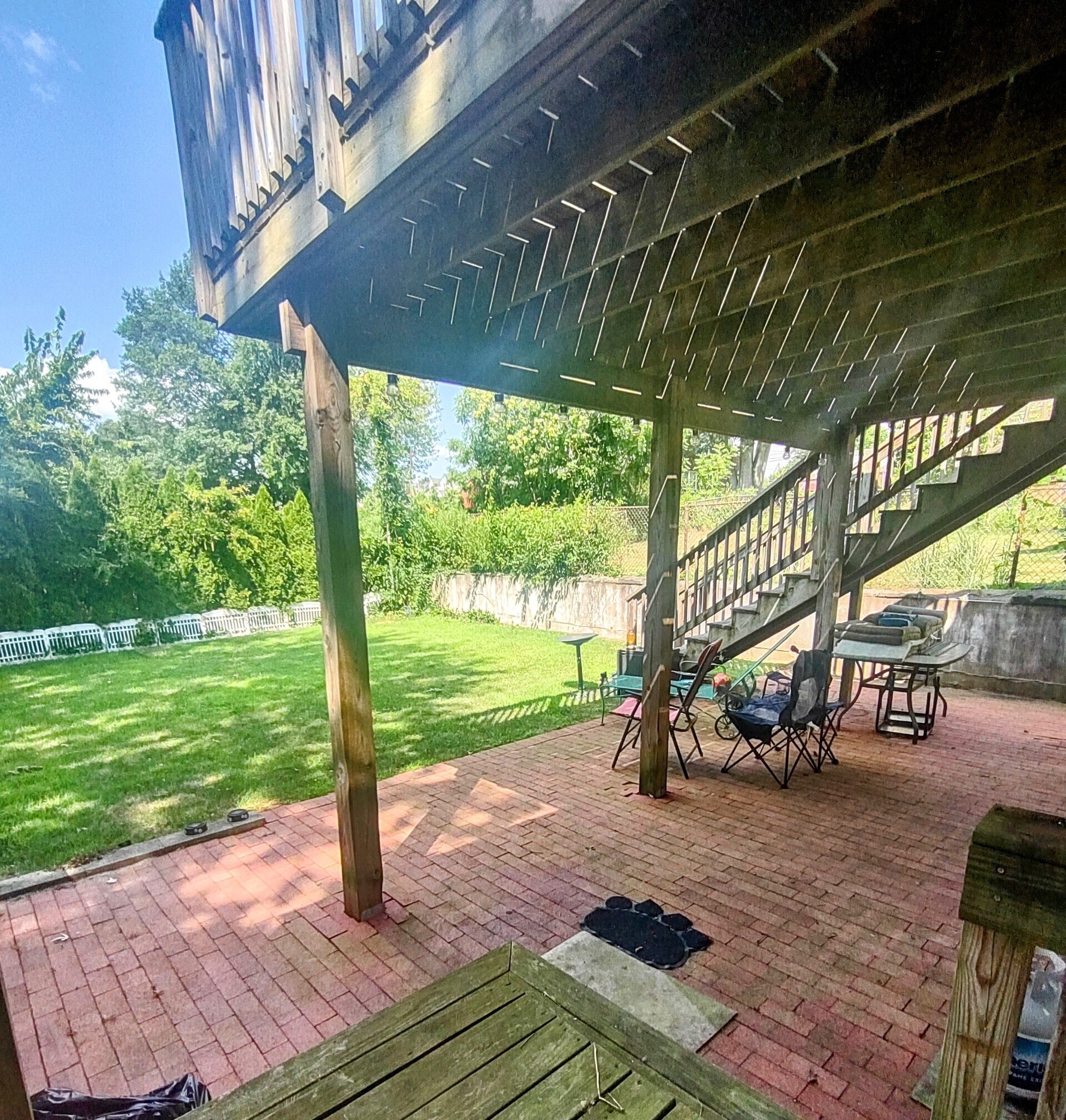 Large Yard - 11 Jefferson St