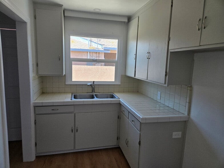 Building Photo - 1514 2nd Ave