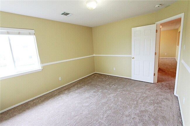 Building Photo - 14401 Mowsbury Dr