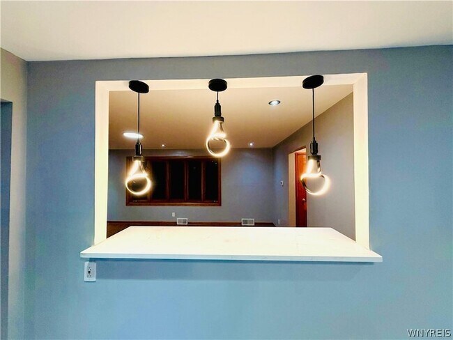 Building Photo - 2791 N Forest Rd