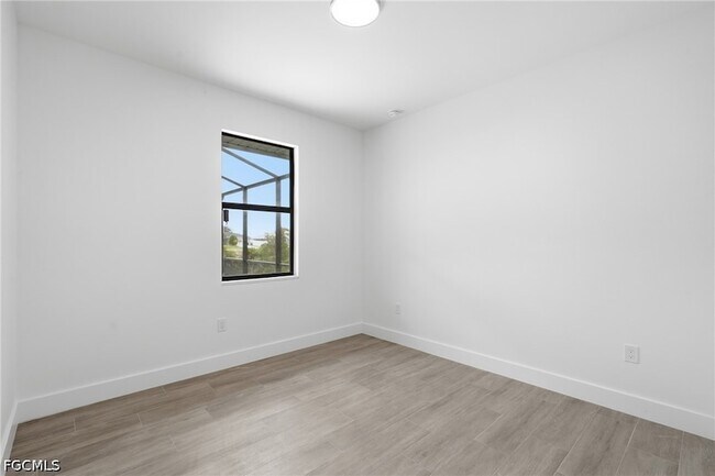 Building Photo - 1431 NW 17th Ave