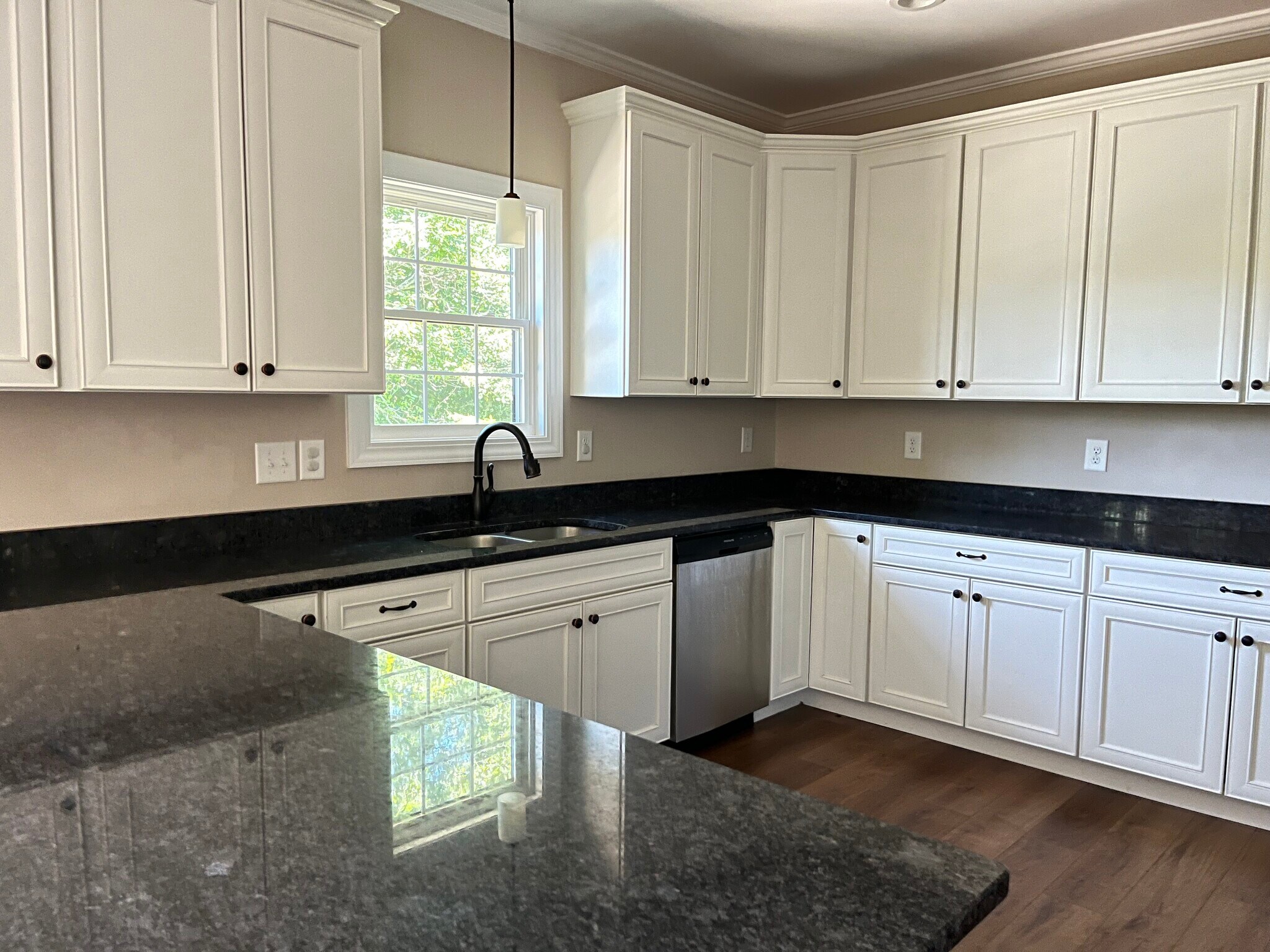 Building Photo - 3006 Vicksburg Rd