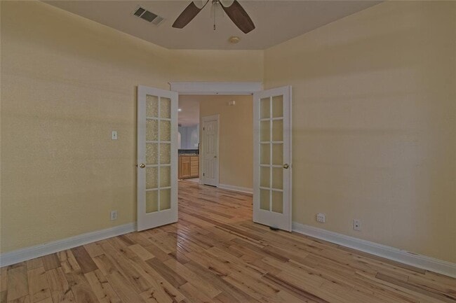Building Photo - 610 Palo Alto Ln