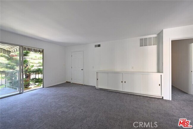 Building Photo - 11061 Ohio Ave Ave