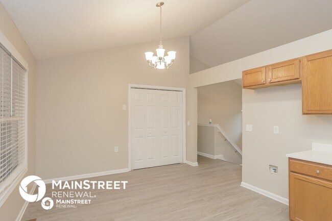 Building Photo - 8 Indian Hills Dr
