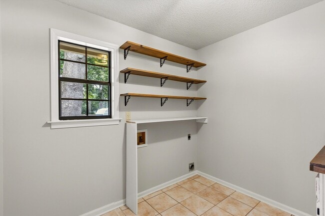 Building Photo - 3738 Brook Trail Ln