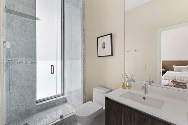 Building Photo - 480 NE 31st St