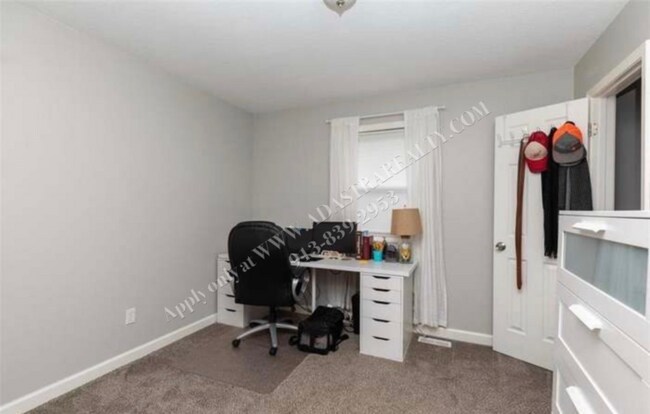 Building Photo - Updated 3 Bed 2 Bath Home in Gardner-Available NOW!!