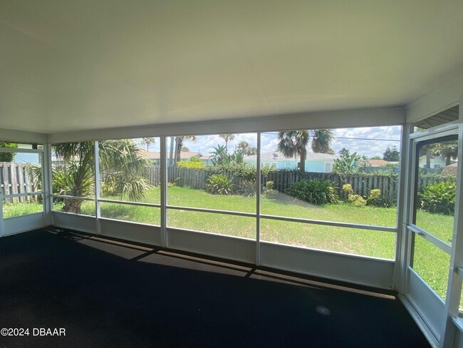 Building Photo - 12 Ocean Crest Dr