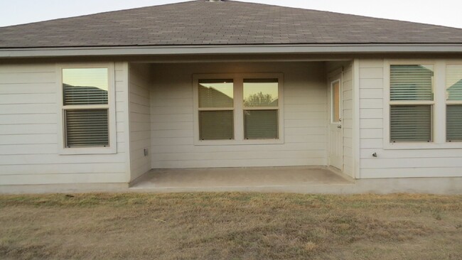 Building Photo - Beautiful Killeen Rental – Comfort and Con...