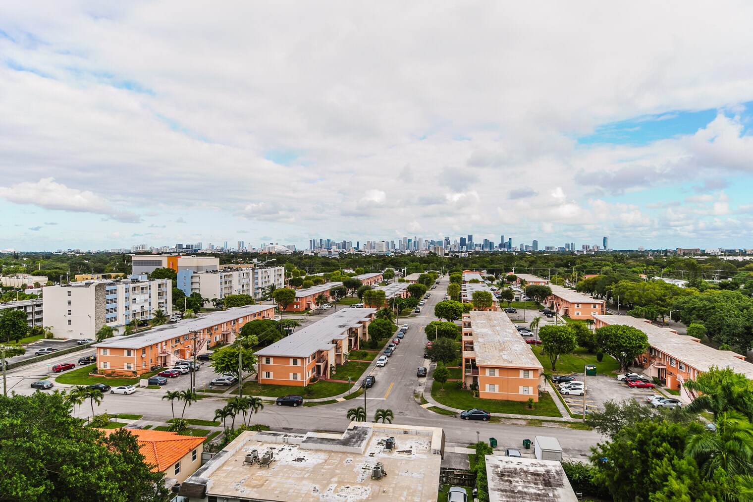 Building Photo - 987 SW 37th Ave