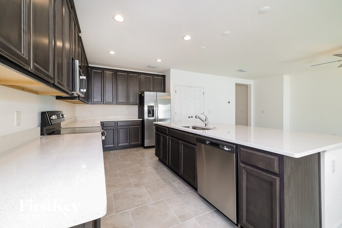 Building Photo - 888 Avenal Ln
