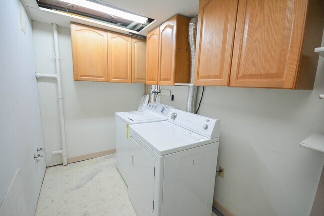 Building Photo - Rare opportunity in the St. Mary's neighborhood!