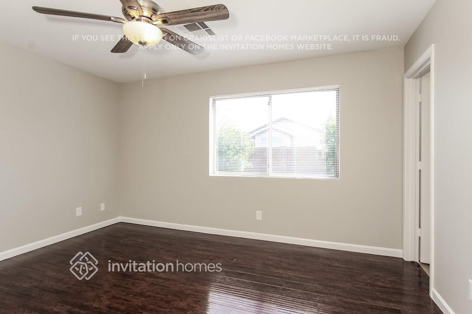 Building Photo - 15937 W Elm St