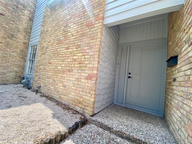 Building Photo - 1281 Blalock Rd