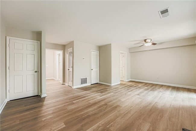 Building Photo - 1699 Cedar Bluff Way