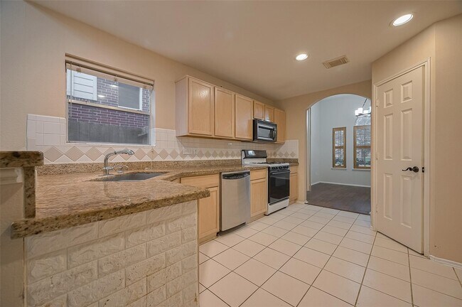 Building Photo - 23035 Canal Rd