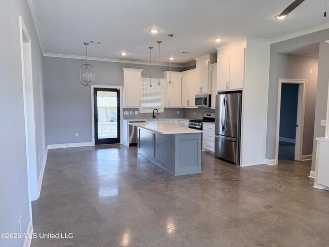 Building Photo - 531 Birchwood Blvd