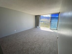 Building Photo - One Bedroom at Makaha Valley Towers