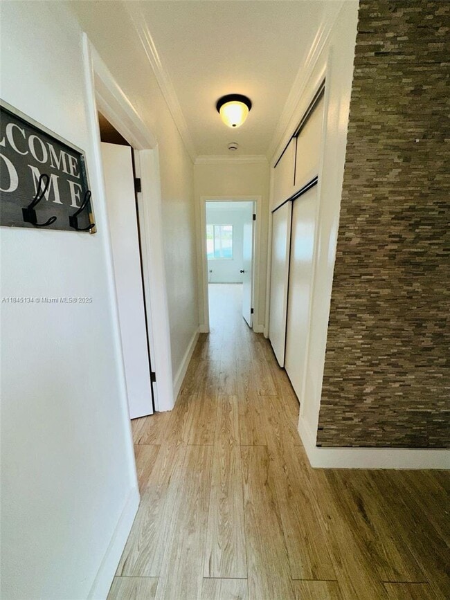 Building Photo - 9281 W Bay Harbor Dr