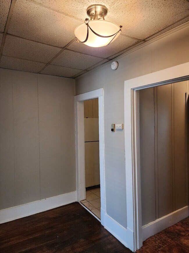 Building Photo - 632 Rigsby Ave