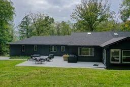 Building Photo - 802 Larchmont Rd