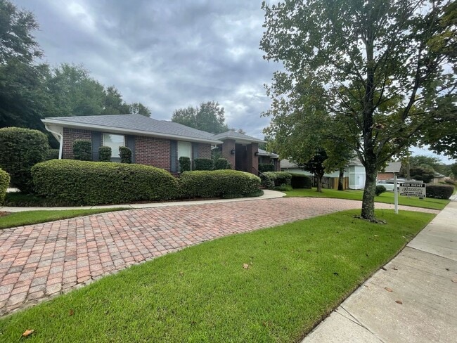 Building Photo - Pensacola - Reserve at Carpenters Creek - 4 Bedroom, 2.5 Bathroom with pool