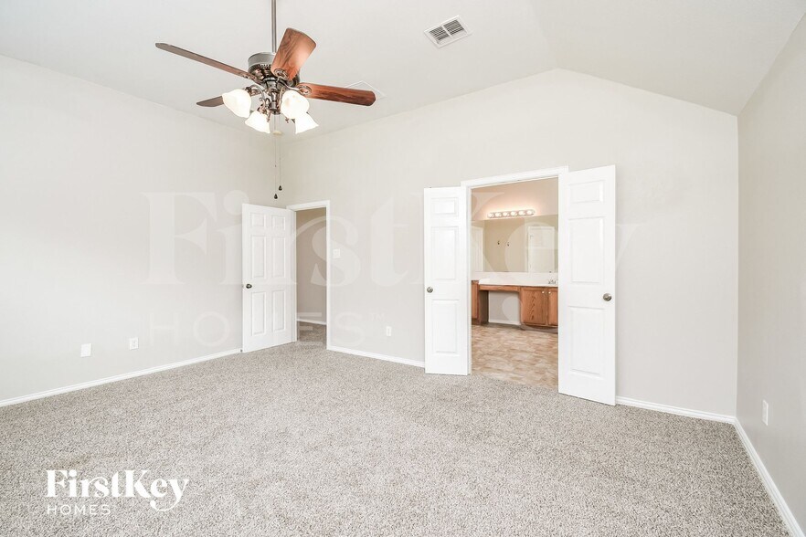 Building Photo - 403 Canadian Trail